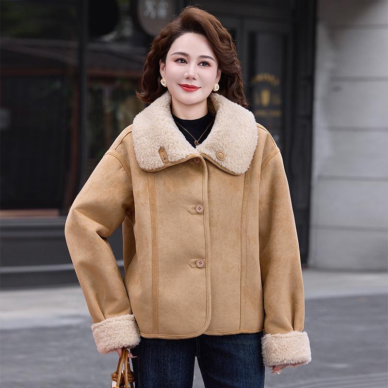 Middle-aged and Old Women's Mother Winter Coat Short Front Shoulder Fashion Women's Autumn and Winter Fur Integrated Coat Piled and Thickened