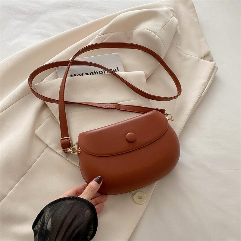 New Summer Casual and Fashionable Retro Saddle Bag Simple Retro Crossbody Bag Casual and Simple Mobile Phone Bag