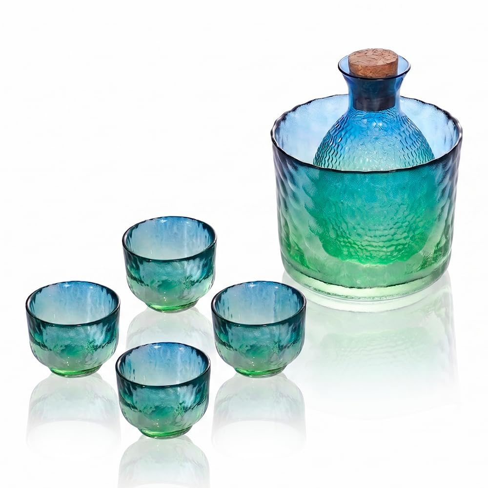 Qrit Japanese Sake Set - Chilled Sake Set - Heat-resistant glass, borosilicate glass - Sake bottle, sake cups, 6-piece set, 330ml - Peacock Blue