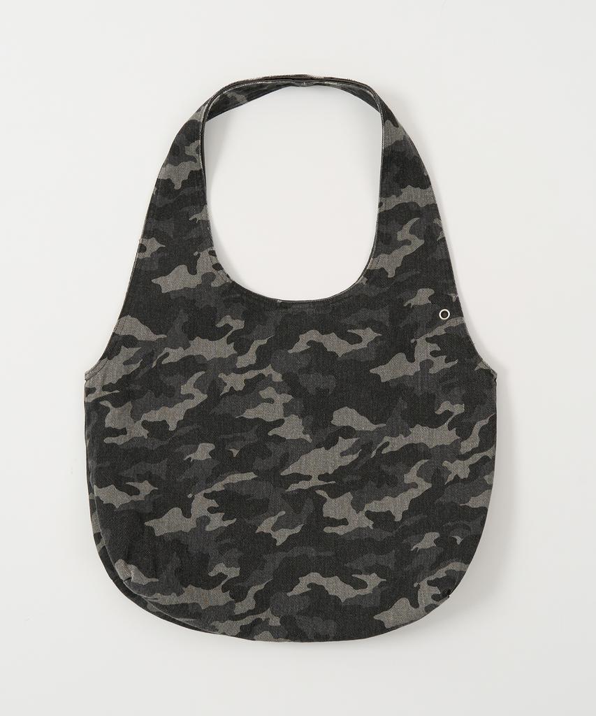 Toffee Camo Reversible Hobo Bag (Brown)