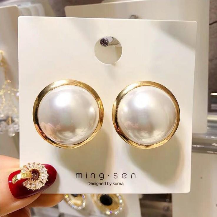 Koreanische Dongdaemun Geometrische Hängeohrringe mit Perlen - Trendige Accessoires für Frauen.