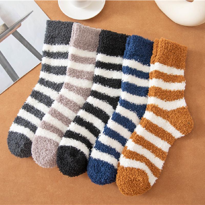 

Men s Mid-Calf Coral Fleece Socks - Thick Warm Velvet Sleep Socks for Autumn & Winter One Size
