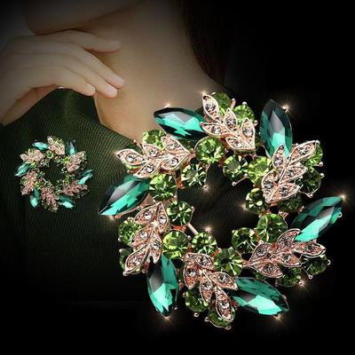High End Diamond Inlaid Brooch, Women's High-end Feel, Chest Flower, Multifunctional Clothing Accessories
