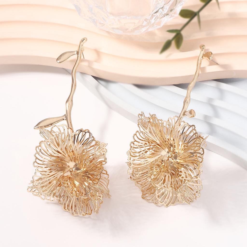New The Same Medieval Style Metal High-end Design Cut-out Big Flower Heavy Work Branch Earrings Earrings