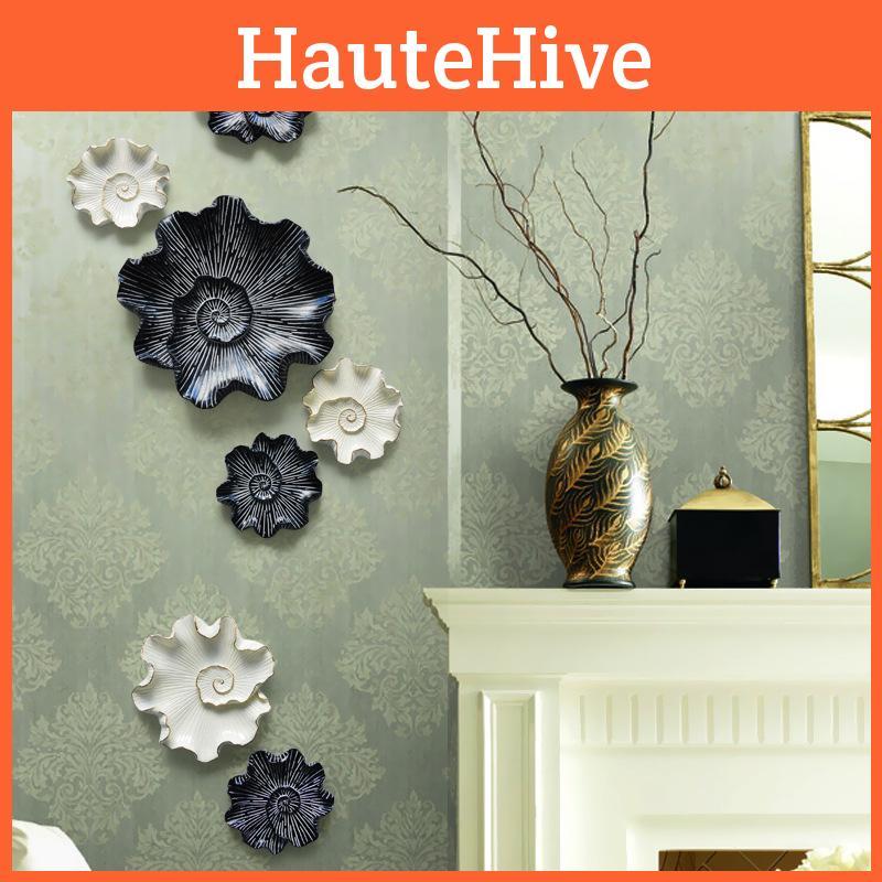 Shaped Leaf Sophisticated Resin Wall Hanging For Elegant Home Bedroom Decor