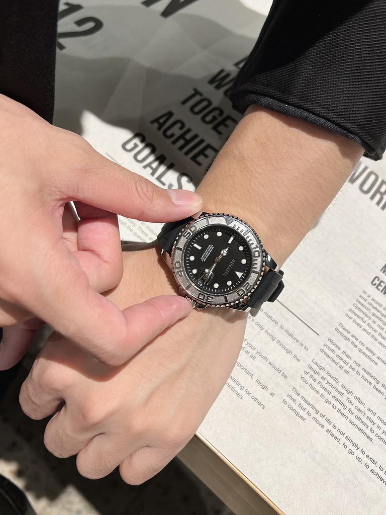 Submarine Type Watch for Man Silicone Band