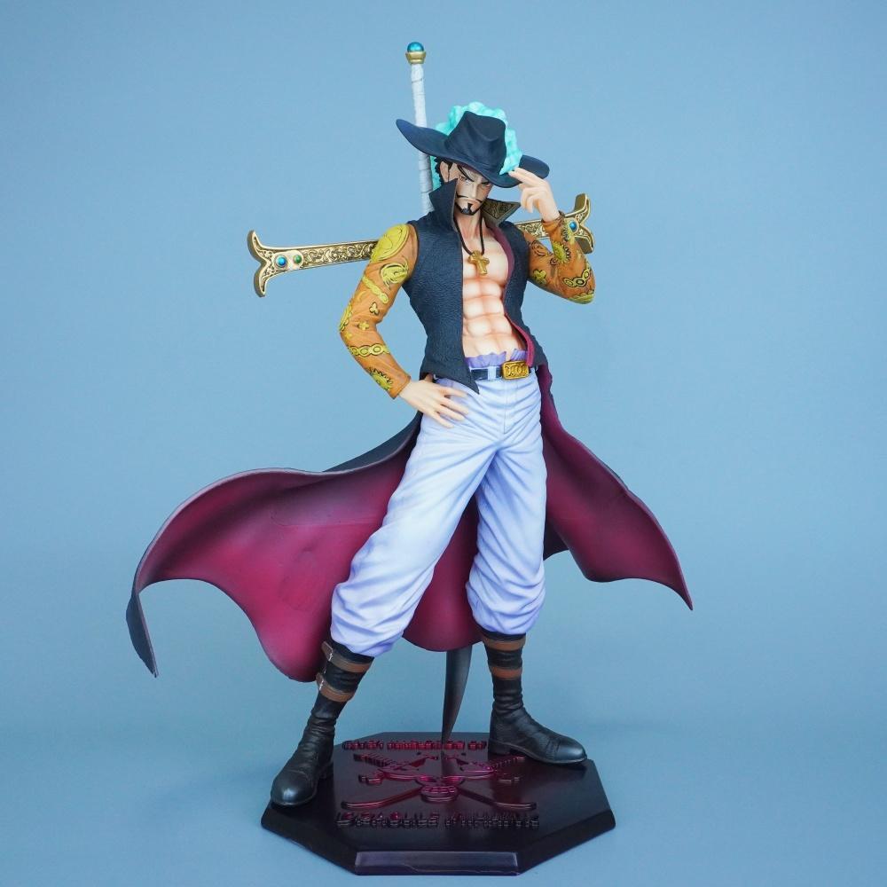 30cm/11.81in Anime One Piece Figure Dracule Mihawk Action Figures Pvc Statue Desktop Ornamen Collection Model Toys Gifts Poseable Articulated Scale