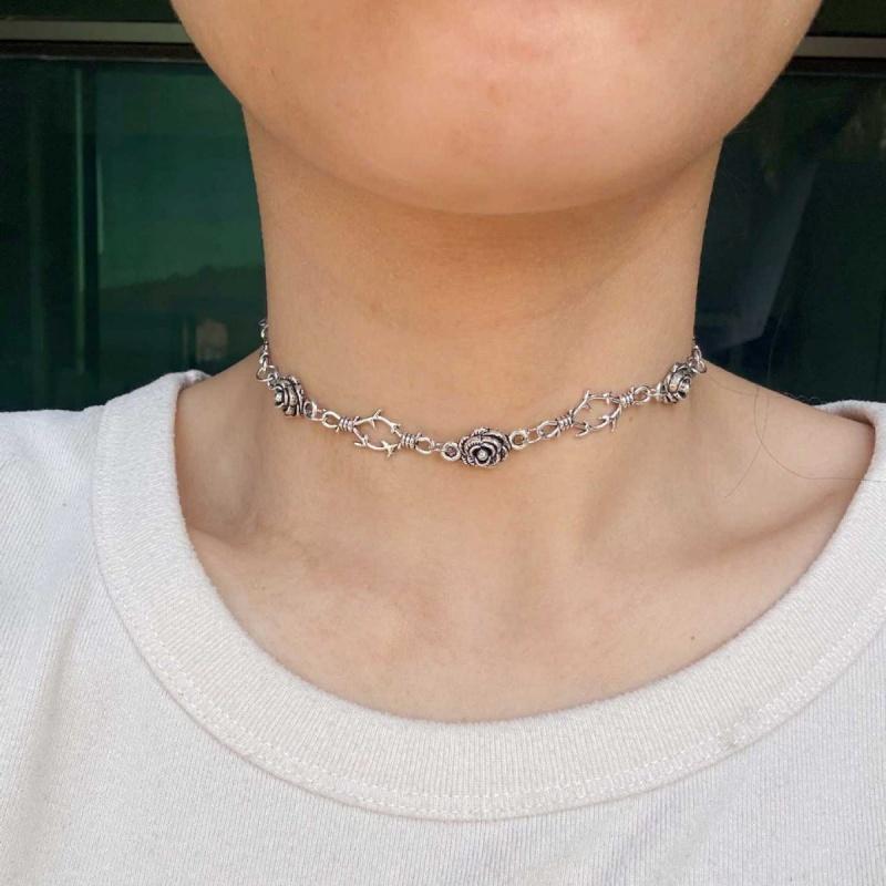

2026 New Gothic Rose Flower Thorns Choker for Woman Girls Fashion Hip Hop Punk Zircon Accessories Elegant Rose Necklace Gifts