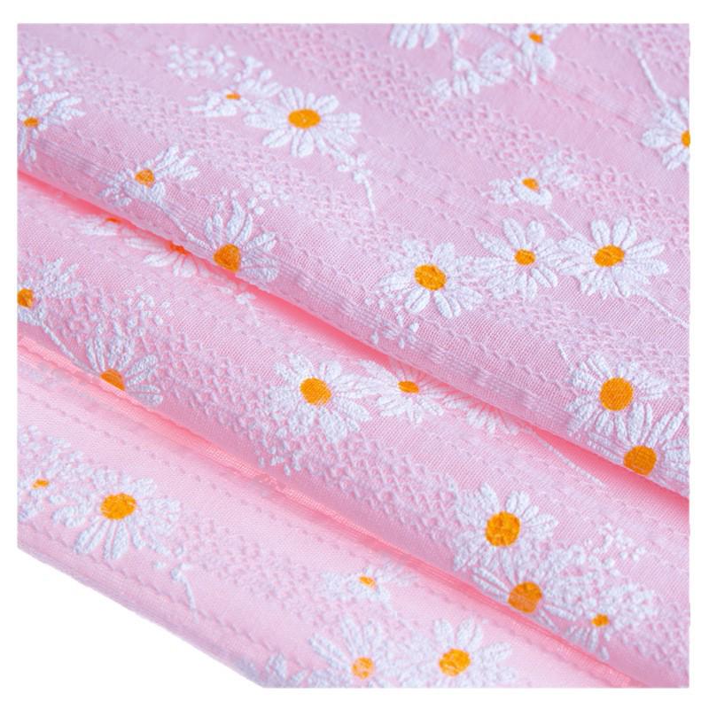 Pure Cotton 40s Three-Dimensional Daisy Print DIY Floral Fabric for Dresses, Children's Clothing, and Tablecloths.