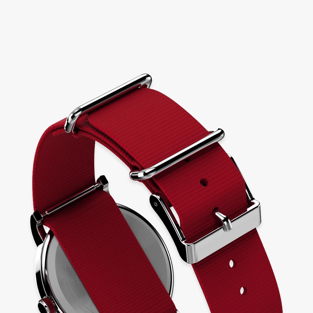 TIMEX Peanuts Weekender Snoopy Woodstock NATO Strap Watch 38mm TW2Y31200