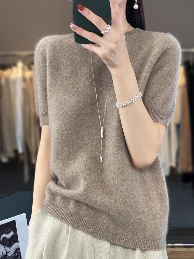 2024 Autumn/Winter Women's 100% Wool Round Neck Knit Top - Solid Color, Short Sleeve, Versatile Design