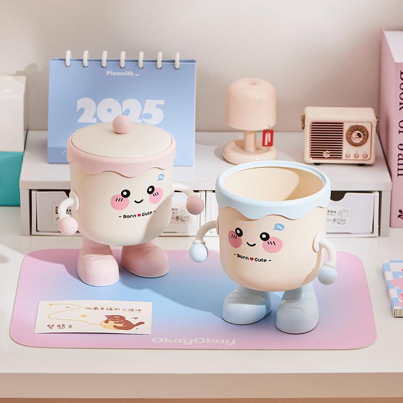 Cute Desk Trash Bin With Plastic Material For Home Use Compact Storage Solution