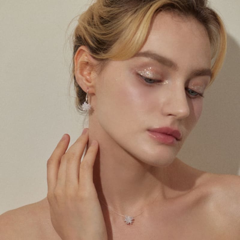 Favorite Noun Crystal Earring_White