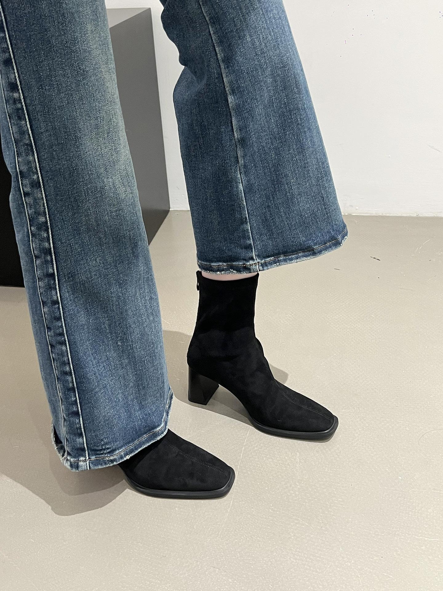 

2025 осень и зима новая французская замша толстый каблук тонкие ботильоны темпераментные универсальные высокий каблук короткие ботинки ботинки Мартин 40 чёрный