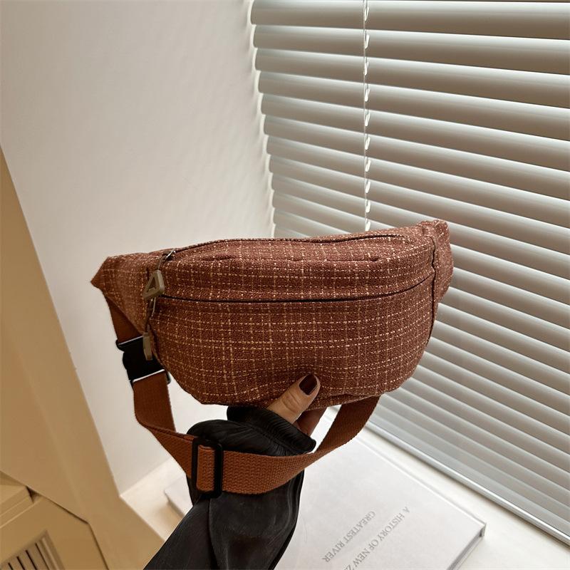 

Canvas casual one-shoulder women s 2025 new trendy messenger bag summer sports breast bag niche versatile ins fanny pack