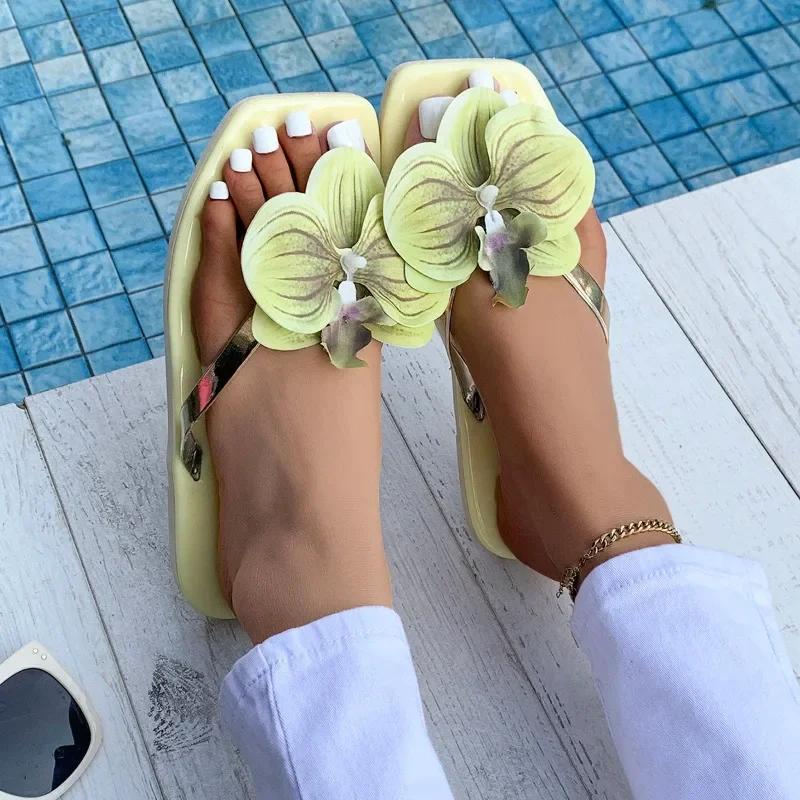 

New Flip Flops Women s Slippers 2025 Summer Square Toe Flat Sandals Outdoor Casual Slippers Women Fashion Flowers Shoes Ladies 41