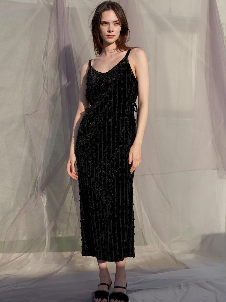 Sorry, Too Much Love Hollywood Ornament Velvet Dress_Black