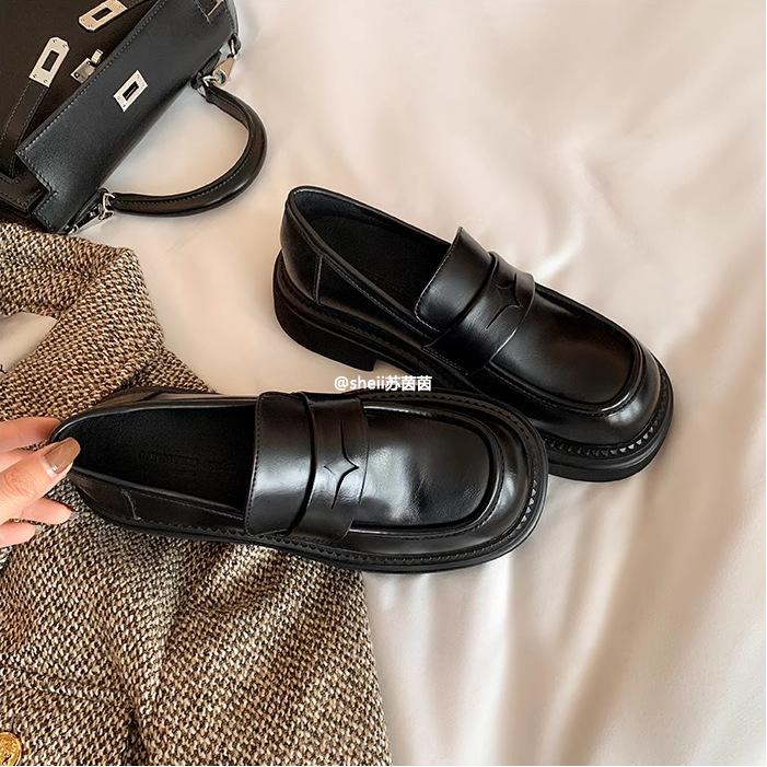 Су Иньинь в том же стиле Благосостояние Британский стиль ретро полированные на толстой подошве ленивые лоферы женские маленькие кожаные туфли 35 чёрный 5559₽