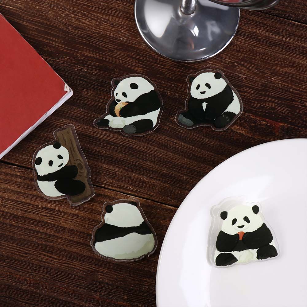 Fashion Panda Acrylic Panda Pin Cute Bear Flower Panda Brooch Cartoon Breastpin Animal Badge Unisex