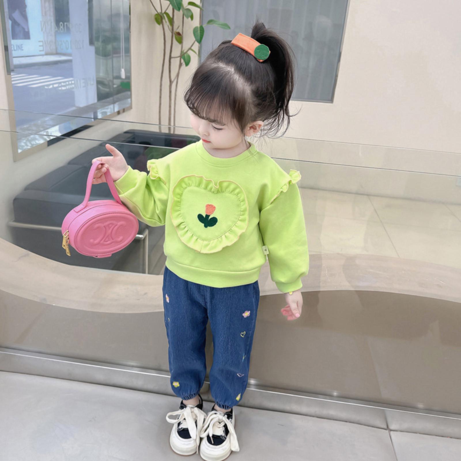 

Children s Outfit Set For Boys And Girls Spring New Arrival Korean Little Girls Heart-Print Hoodie And Denim Trousers Long-Sleeved Two-Piece Set 90 светло-зеленый