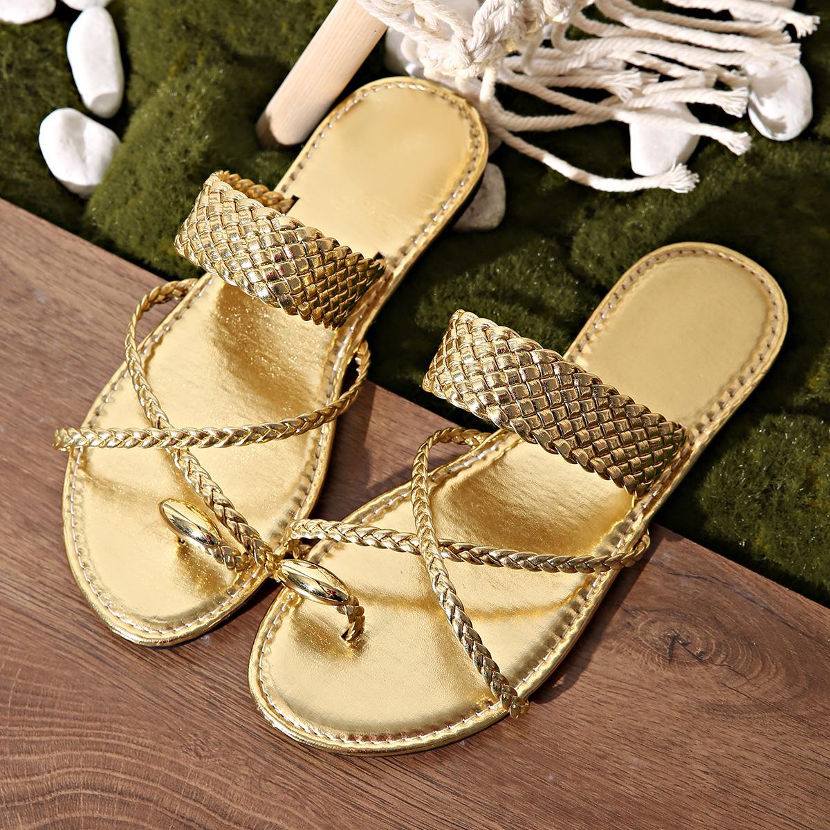 

2025 summer new foreign trade European and American style flat bottom set toe slippers women s simple fashion lightweight beach cool slippers women 36 золотой