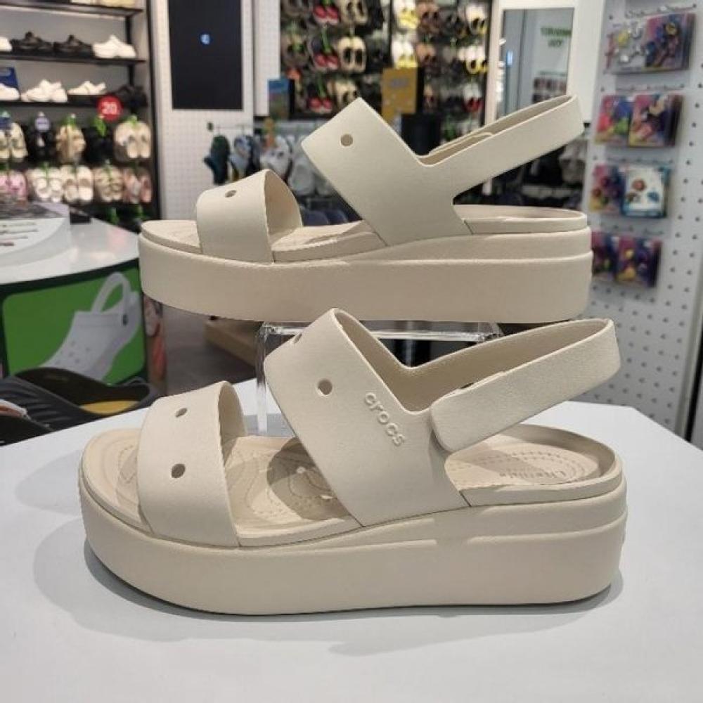 

Crocs Босоножки Brooklyn For You Женские босоножки 210676 160 STUCO/220