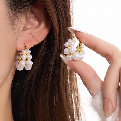 Retro Light Luxury Double-Row Pearl Ear Buckle French Light Luxury Niche Design High-End Earrings Unique Circle Earrings