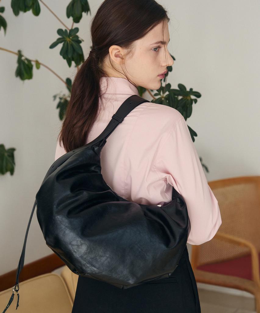 Drawfit Women Burwood Tuck Hobo Bag [Black]