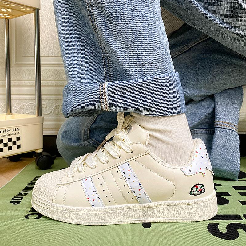 22 spring and summer new shell shoes Hong Kong wind rubs the ground couple skateboard shoes student