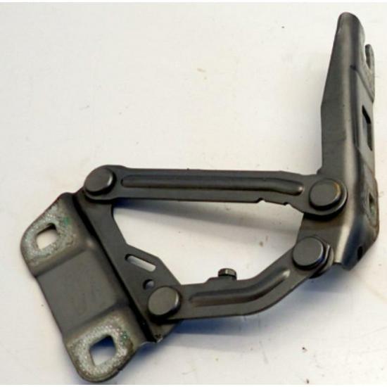 Mercedes-Benz ML W164 Hood Hinge (Part Nos: 2518800328, 2518800428)