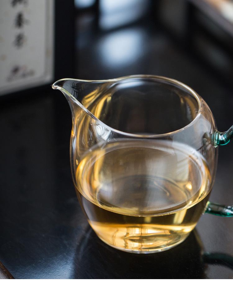 Japanese Thickened Transparent Gongdao Cup: Glass Side-Handle Serving Pitcher for Kung Fu Tea