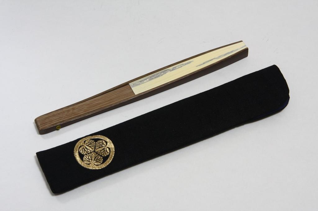 Kyoto Tokugawa Kyoto Craftsman Tailored Family Fan Bag Wooden Box [Hasegawa] Fan, Ieyasu's Quote, Men's, Gentleman's, Fan, Crest, Included,