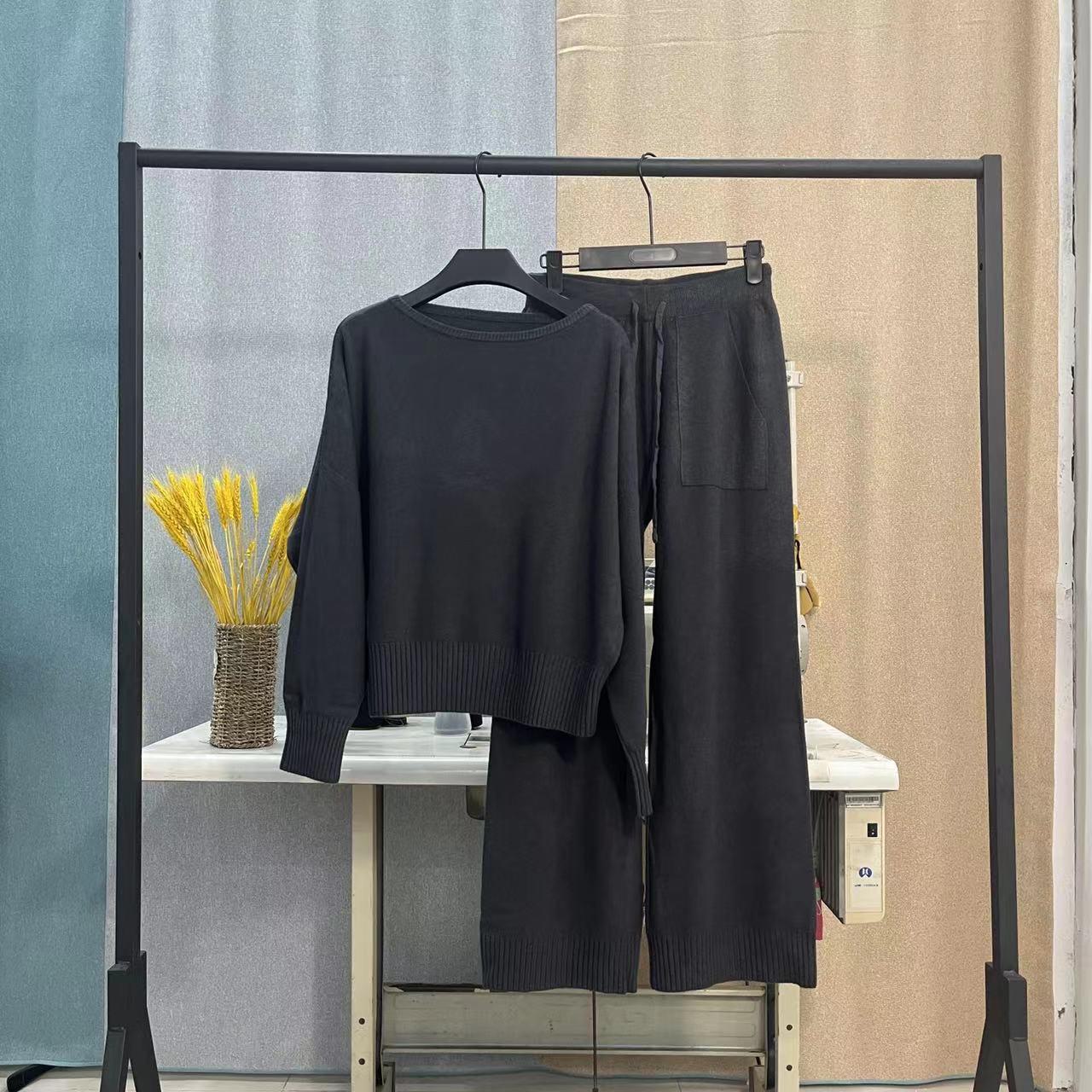 

Women s Knitted Two-Piece Suit: 2024 Autumn/Winter Loose Bat Sleeve Sweater & Wide-Leg Pants Set One Size
