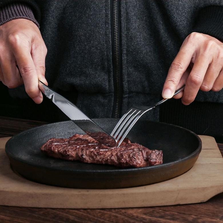 

knives and forks, western tableware, hollow relief mixing spoon, European steak knives and forks spoon Three-toothed small fork (12.9cm)