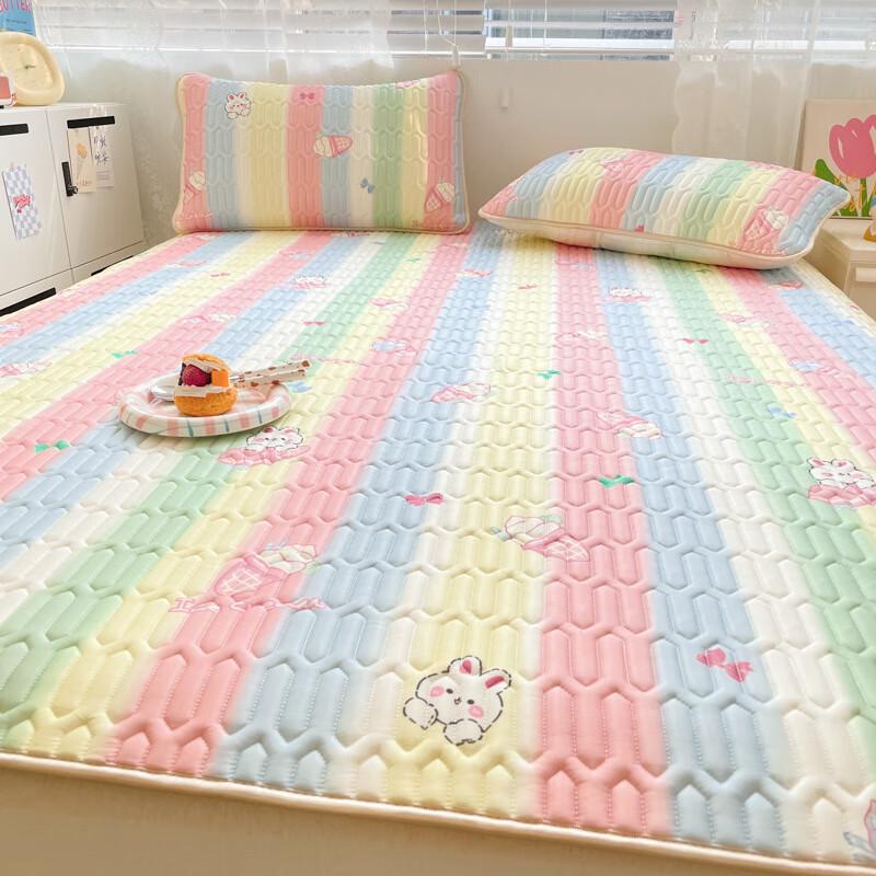 Heart Bear Cooling Mat & Summer Quilt 4-Piece Set