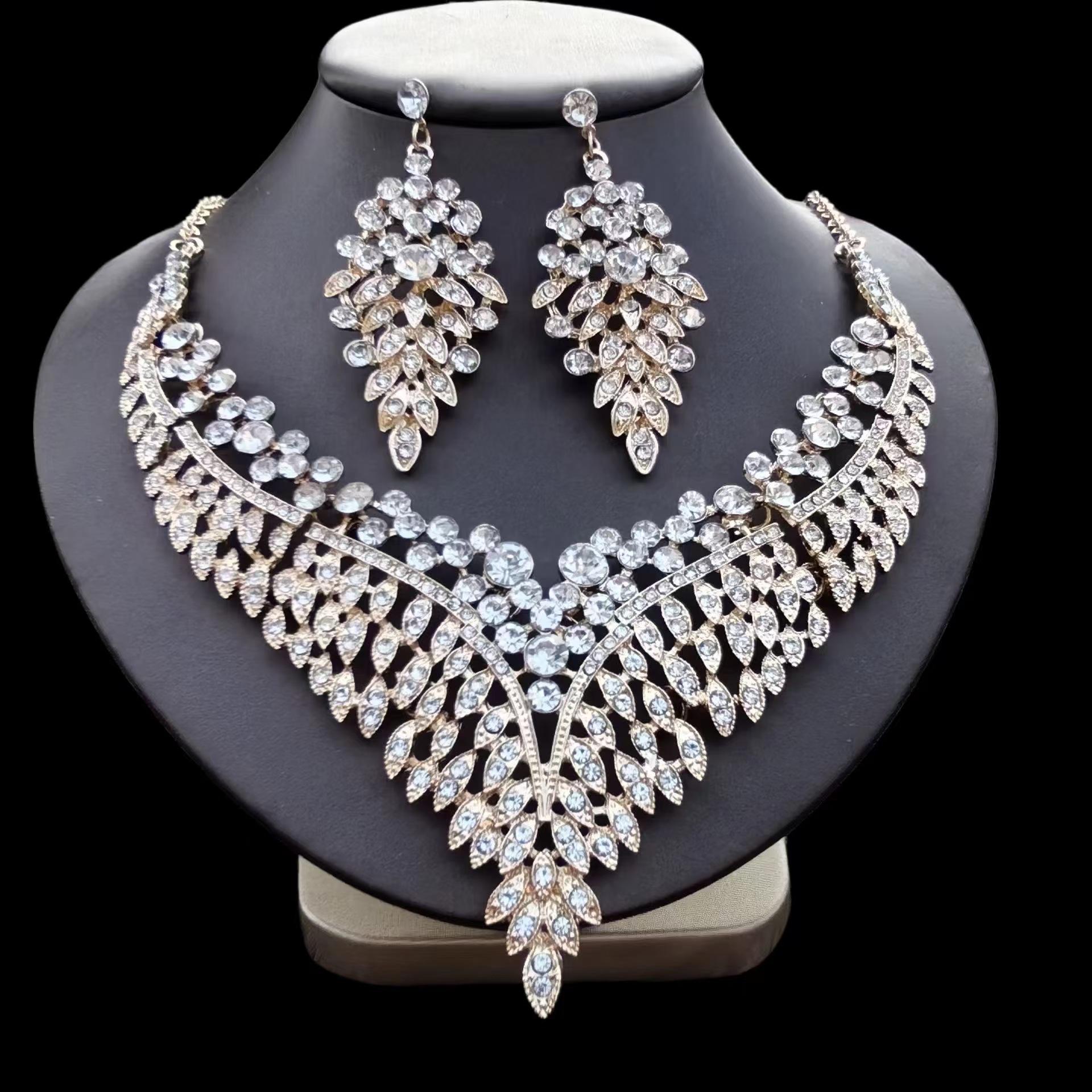 

Элегантный европейский и американский свадебный набор ожерелий - Свадебные ювелирные аксессуары из двух частей