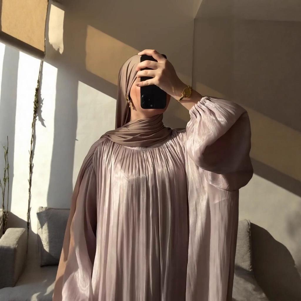 Middle East Arab Women's Year Spring New Fashion Temperament Mercerized Loose Bubble Sleeve Long Dress