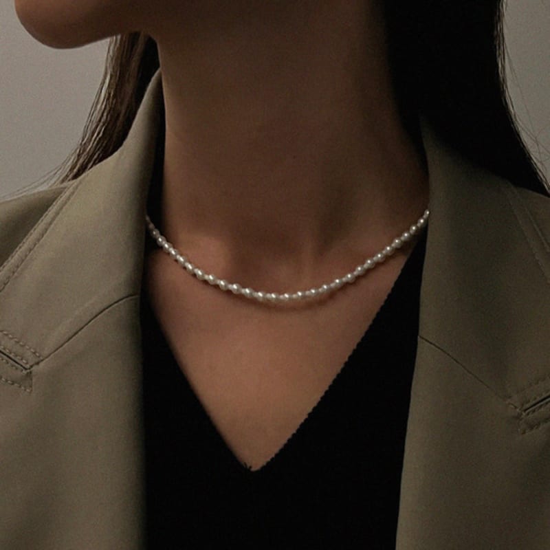 DEFINE OTHER LILY Pearl Necklace (White)
