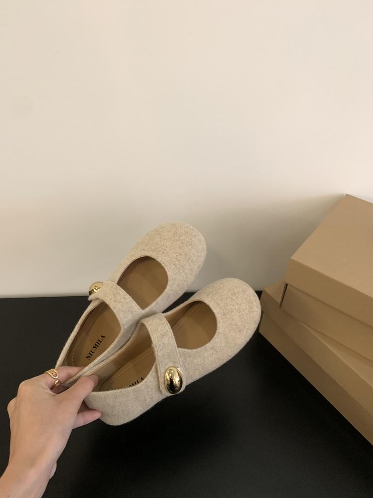 Late evening breeze gentle suede Mary Jane shoes women's single shoes 2025 new French retro with skirt ballet shoes ladyshoes