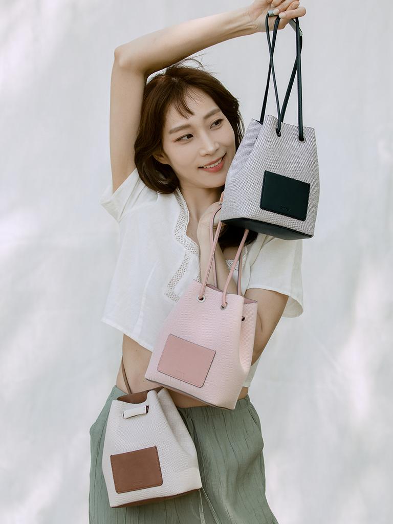 Ditto Canvas Hobo Bag_Baby Pink