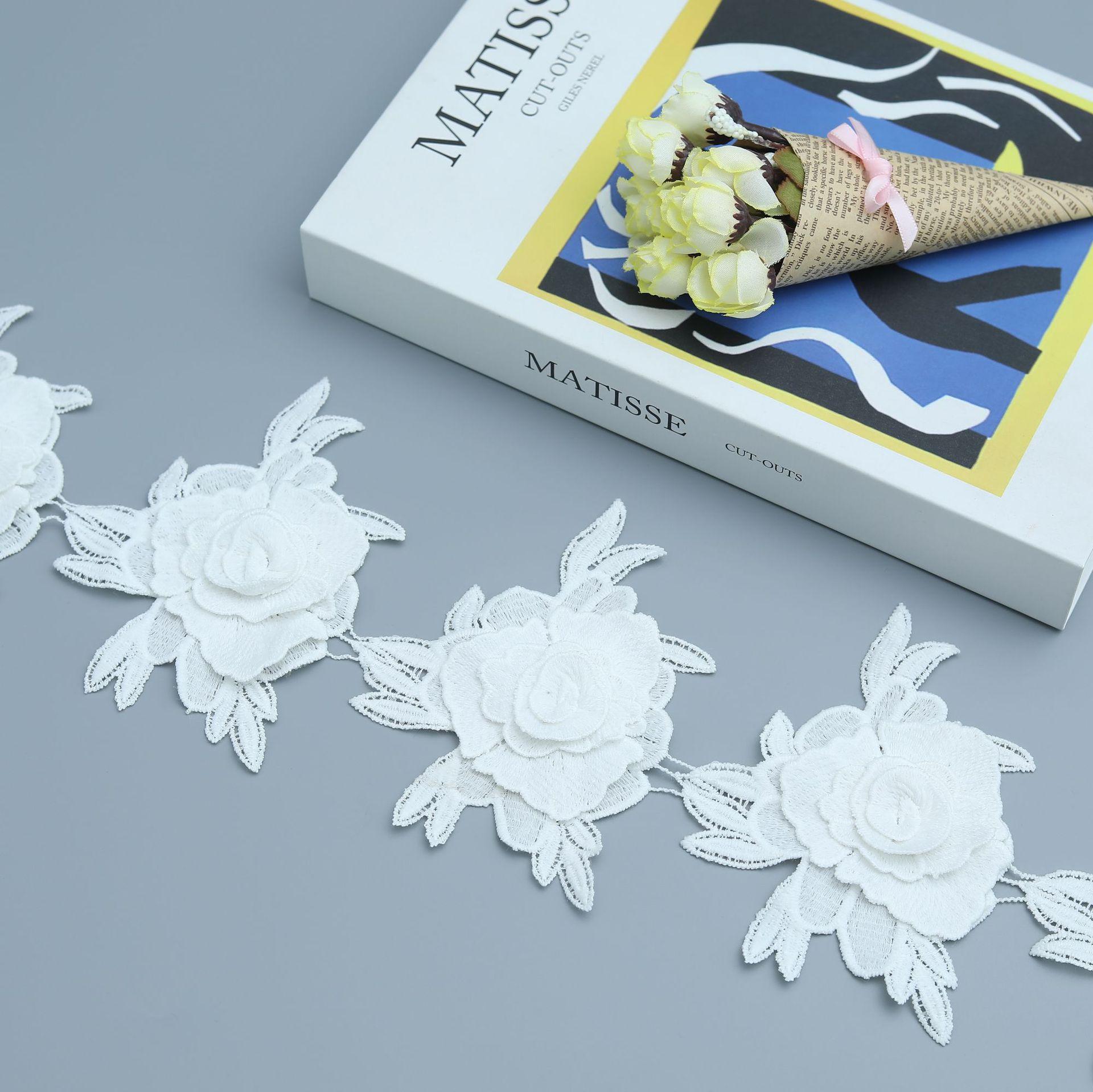 

Трехмерный ручной работы Трехмерный цветок Двухслойная вышивка Штрих-код Молочный шелк Кружево Аксессуары для одежды Домашние аксессуары style 3/width 13CM (about 9 flowers in one size)