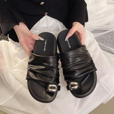 French Pleated Set of Toe Slippers for Women's Summer Wear 2025 New Versatile Thick-soled Sandals for Beach Vacation