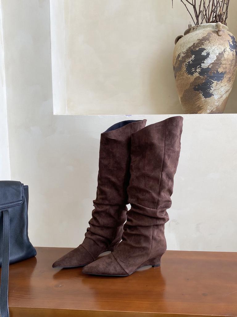 2025 new European and American style wide tube thin pile wrinkled wedge heel boots