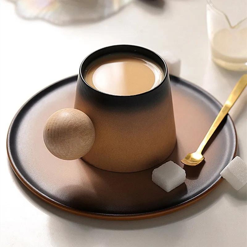 Creative Design Ceramic Coffee Cup and Saucer Set, High - End and Delicate Personal Cup Afternoon Tea Mug with a Retro Style