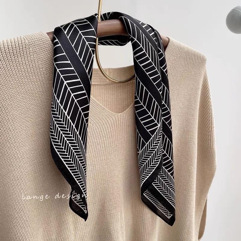 Schwarz-weiß gestreifter kleiner quadratischer Schal Seidenschal Damenkopftuch mit Hemd Professionelle Dekoration Nackenschutzschal Hals dünner Schal