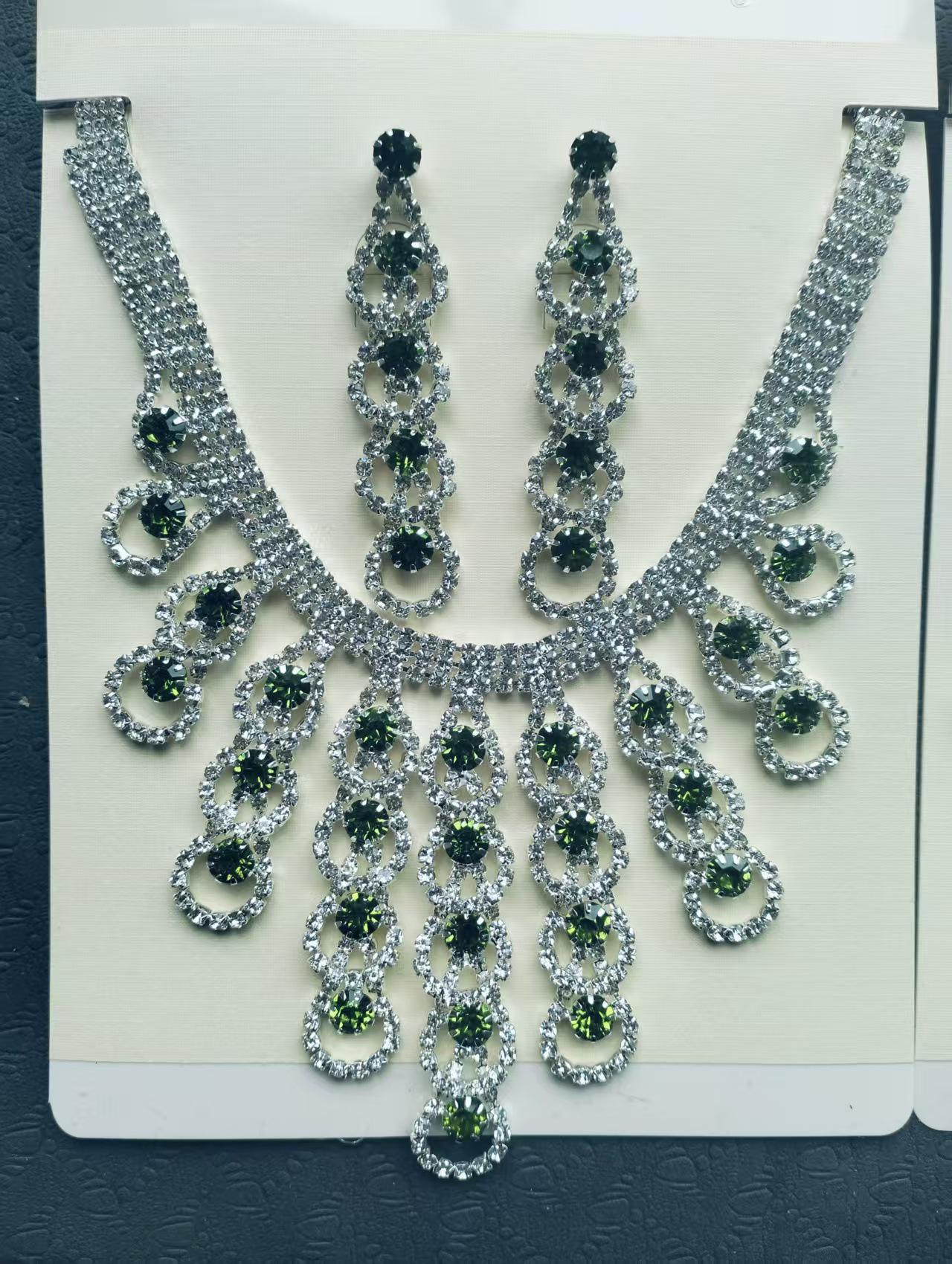 Europe & America Hot-Selling Bridal Necklace & Crystal Earrings Set – Fashionable High-End Two-Piece зелёный