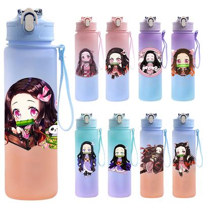 Anime Demon Slayer 750ML Butelka na wodę Anime Cartoon Duża pojemność Kubek do picia Przenośny kubek na wodę do sportów na świeżym powietrzu Prezent dla dzieci