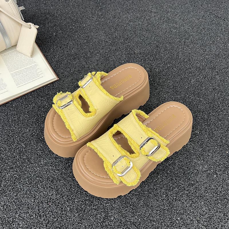 

Versatile high-end thick-bottomed muffin one-word slippers for women s summer wear new fashionable heightening non-slip sandals 40 жовтий