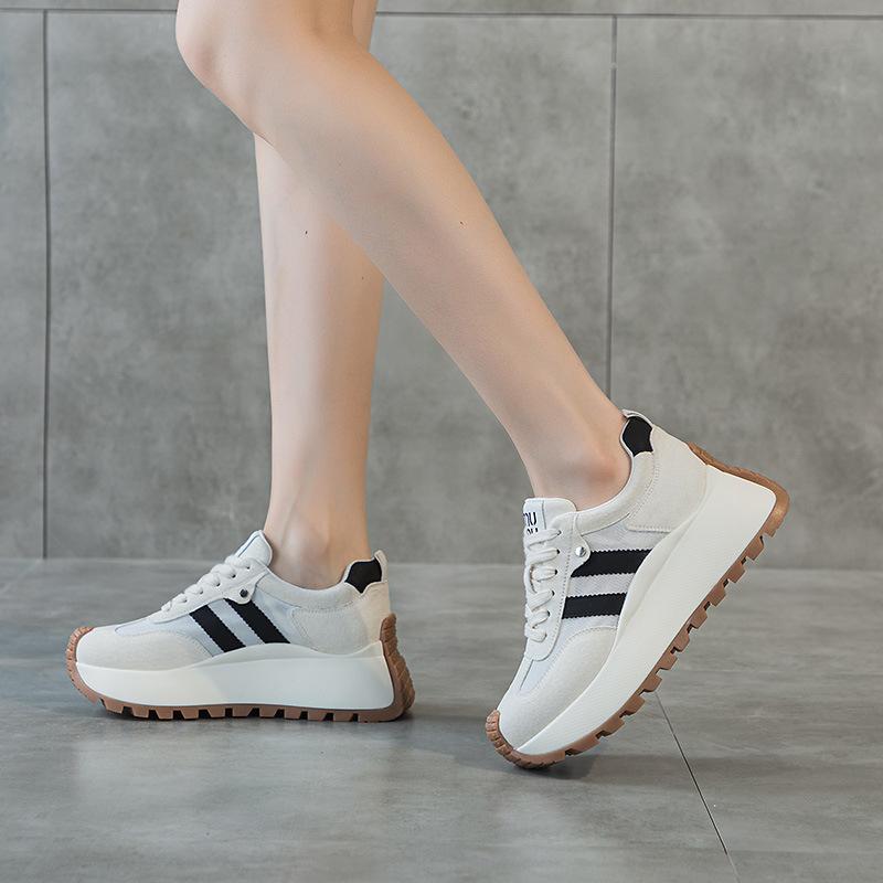 2025 new low-top sports and leisure breathable Forrest Gump dad shoes women's small size 3233 thick-soled inner height-increasing women's shoes