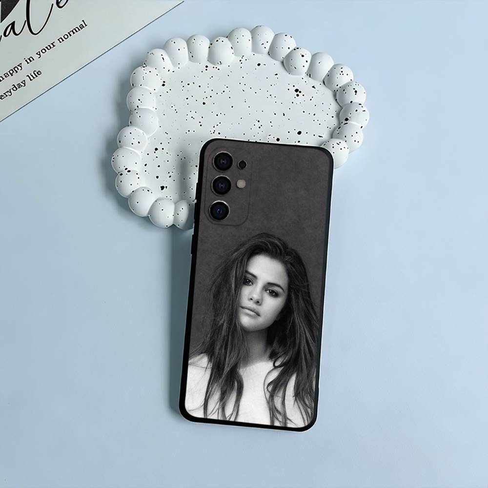 S-G-Selena- Gomez Soft Silicone Case for Samsung S25, S24, S21, S22, S23, S30, Ultra, S20, Plus, FE, Lite-Black